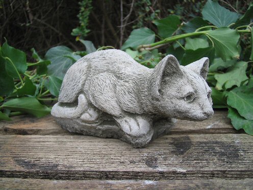 KA42 Small Crouching Cat KA42 Small Crouching Cat